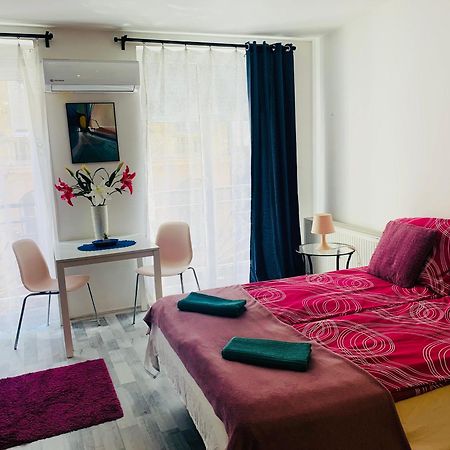 Onyx Apartment With Free Private Garage + Ac Budapest Eksteriør billede