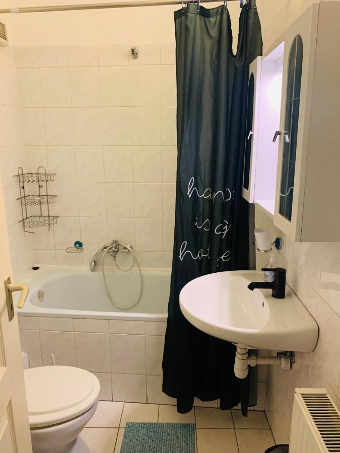 Onyx Apartment With Free Private Garage + Ac Budapest Eksteriør billede